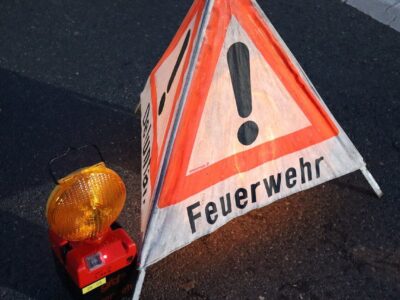 Feuerwehrwarnschild