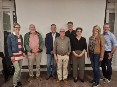 Fotograf: Roswitha Peters Ein Teil der neuen Vorstandschaft von links: Diana Schreck, Marktheidenfeld Otto Kremling, Waigolshausen Andreas Scheuring, Wonfurt Alfred Kraus, Aschaffenburg Dr Christoph Schuster, Würzburg Heike Paul-Scheuring ,Wonfurt Katja Bieber, Sailauf Michael Gutberlet, Großostheim