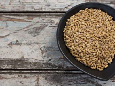 Freekeh stammt ursprünglich aus dem Nahen Osten und wird auch heute dort hergestellt und vermarktet. Foto: Verbraucherzentrale Bayern