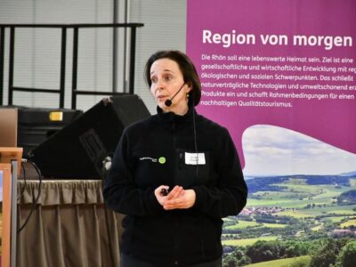 Ulrike Schade, Leiterin der Thüringer Verwaltungsstelle des Biosphärenreservats stellte gemeinsam mit dem 12-köpfigen Team die Arbeit der Biosphäre vor. / Foto: Lea Hohmann