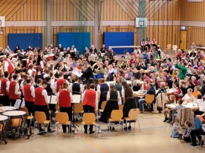Das erste Kaffee-&-Kuchen-Konzert der Musikschule Volkach war ein voller Erfolg. Foto: Stefanie Freibott