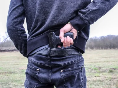 Polizei Mann mit Pistole