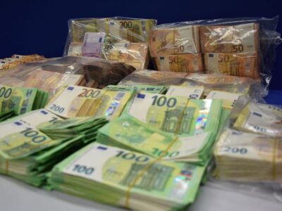 Teilmenge des sichergestellten Bargeldes. Foto: Zollfahndungsamt München