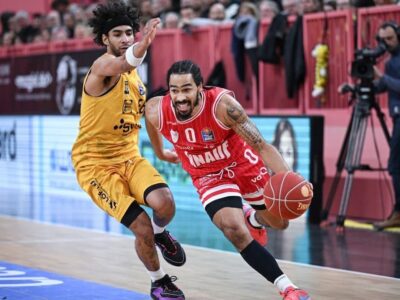 Acht Siege in Folge haben die Würzburg Baskets seit Anfang Dezember in der heimischen Turnhölle mit ihren Fans gefeiert, am Osterwochenende soll die Rekordserie verlängert werden. Foto: Markus Ulmer