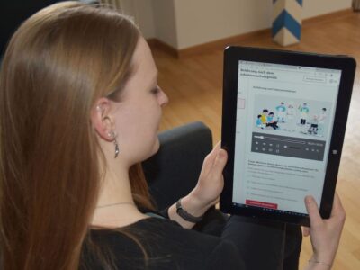 Mehr Bürgerfreundlichkeit, weniger Papier: Im Landratsamt Haßberge schreitet die Digitalisierung weiter voran. 190 Formulare können mittlerweile online ausgefüllt und bei der Behörde eingereicht werden. Foto: Moni Göhr/Landratsamt Haßberge