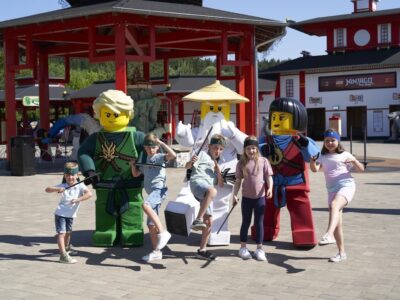 Im NINJAGO Monat Mai können NINJAGO Fans im LEGOLAND Deutschland ihre Ninja-Künste trainieren, coole Parcous absolvieren und bei kreativen LEGO Bau-Aktionen ihr Können zeigen.