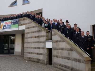 Im Bild: Die Teilnehmenden der diesjährigen Herbstdienstversammlung der unterfränkischen Kreis- und Stadtbrandräte sowie Kreis- und Stadtbrandinspektoren zu Gast im Landratsamt Schweinfurt. Foto: Ralf Weippert