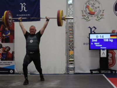 Thomas Walz mit 108 kg im Stoßen