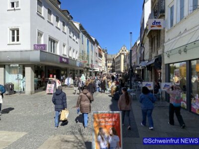 Letzter Tag Fischmarkt & verkaufsoffener Sonntag locken Besucher in die Innenstadt