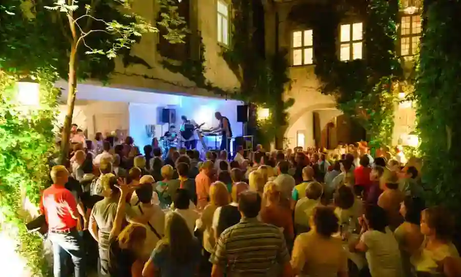 lebensart_musikhof_internet Volkacher Lebensart am 20. und 21. Juni 2025 in der Altstadt